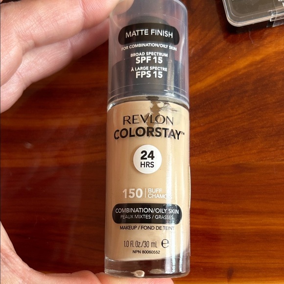 COVERGIRL,Revlon, Amuse makeup set - Picture 5 of 5